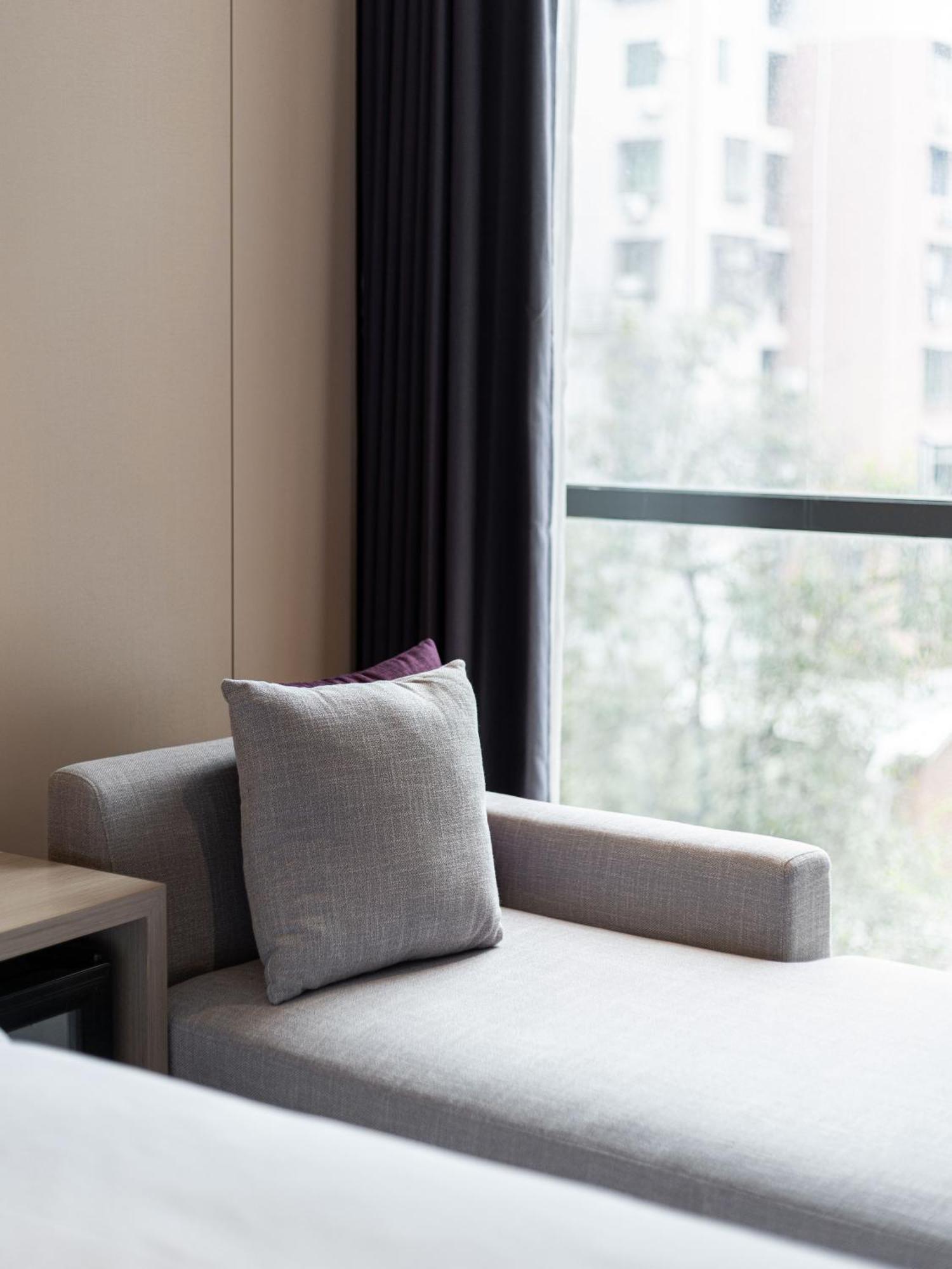 Lavande International Hotel Guangzhou Taikoo Hui Square Shipaiqiao Metro Station Branch - Free Shuttle Bus To Canton Fair Complex During Canton Fair Period & Free Vpn Internet Access Buitenkant foto