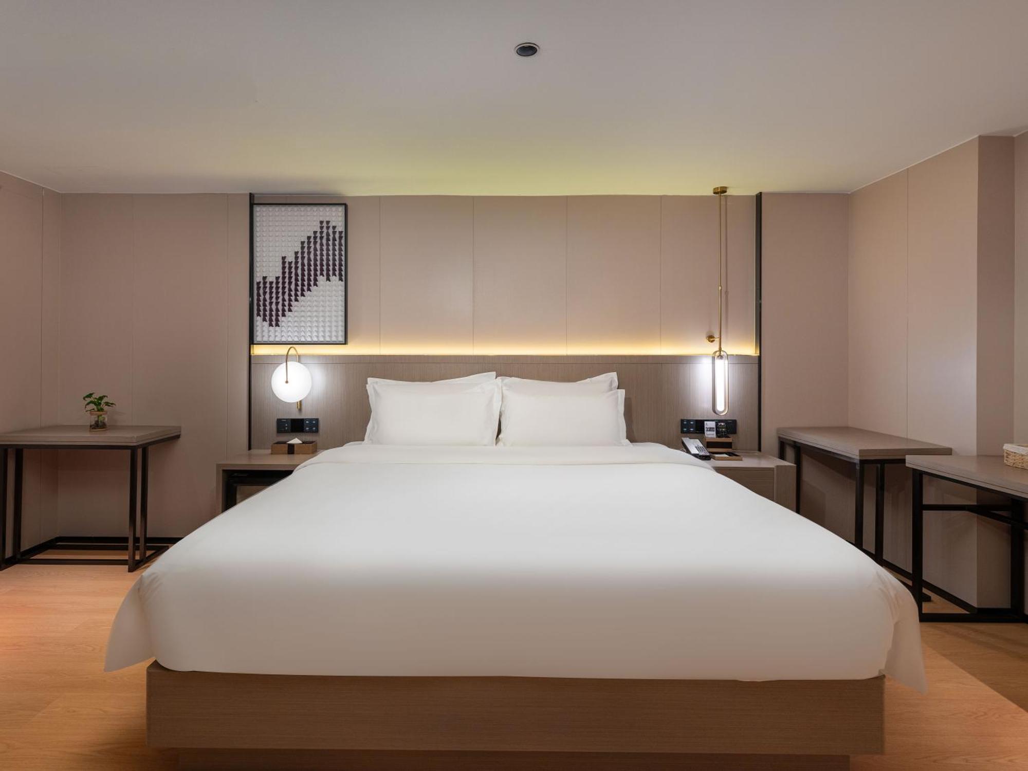 Lavande International Hotel Guangzhou Taikoo Hui Square Shipaiqiao Metro Station Branch - Free Shuttle Bus To Canton Fair Complex During Canton Fair Period & Free Vpn Internet Access Buitenkant foto