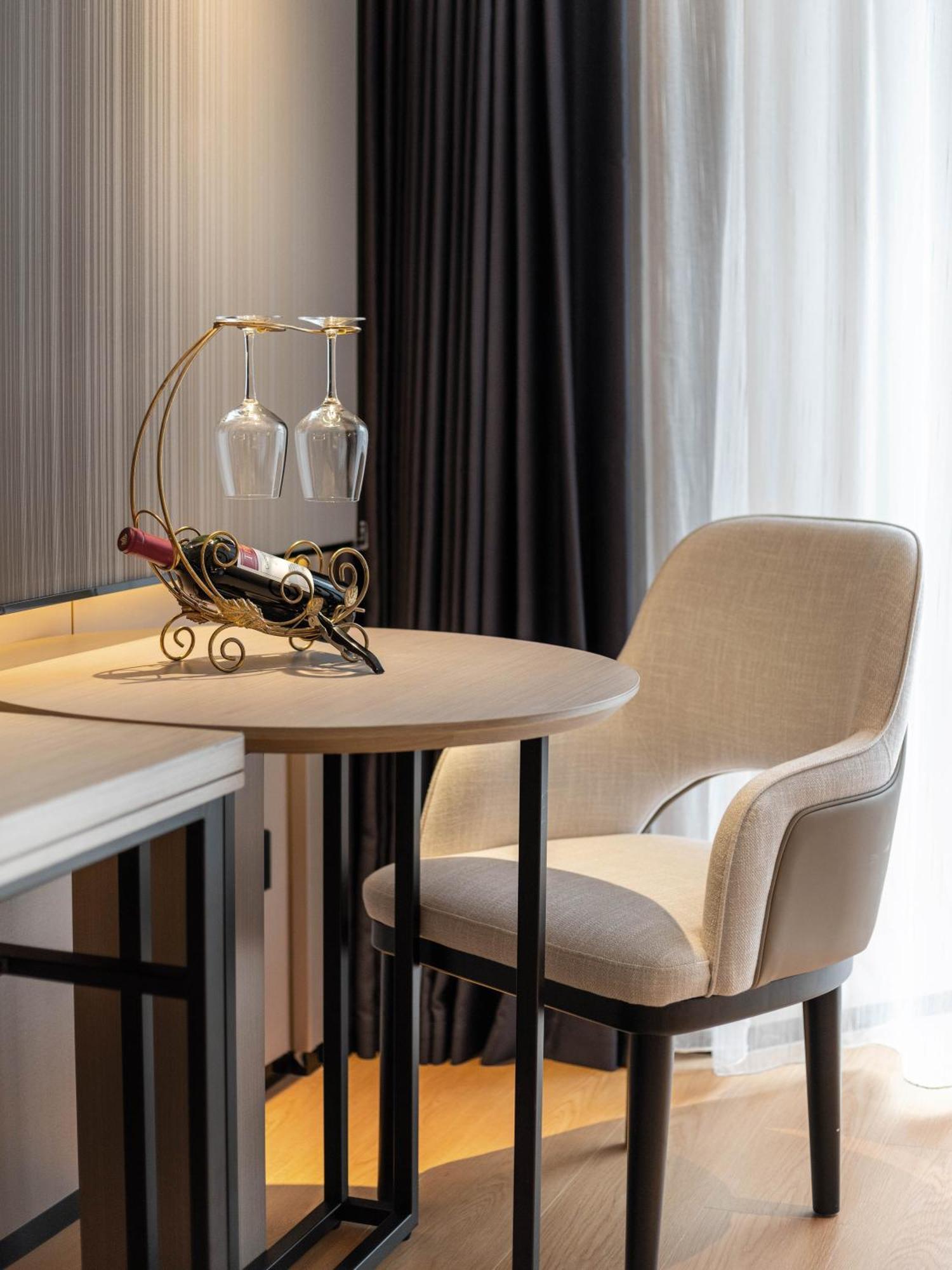 Lavande International Hotel Guangzhou Taikoo Hui Square Shipaiqiao Metro Station Branch - Free Shuttle Bus To Canton Fair Complex During Canton Fair Period & Free Vpn Internet Access Buitenkant foto