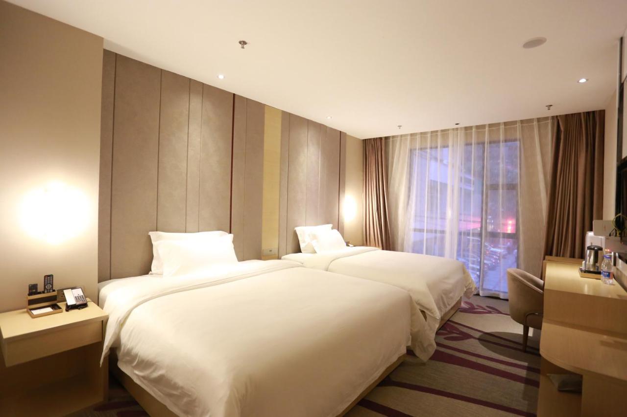 Lavande International Hotel Guangzhou Taikoo Hui Square Shipaiqiao Metro Station Branch - Free Shuttle Bus To Canton Fair Complex During Canton Fair Period & Free Vpn Internet Access Buitenkant foto