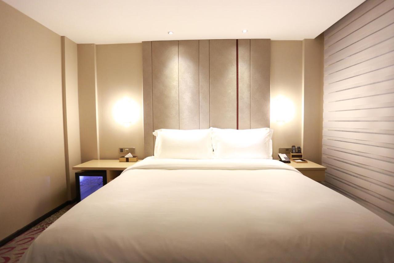 Lavande International Hotel Guangzhou Taikoo Hui Square Shipaiqiao Metro Station Branch - Free Shuttle Bus To Canton Fair Complex During Canton Fair Period & Free Vpn Internet Access Buitenkant foto